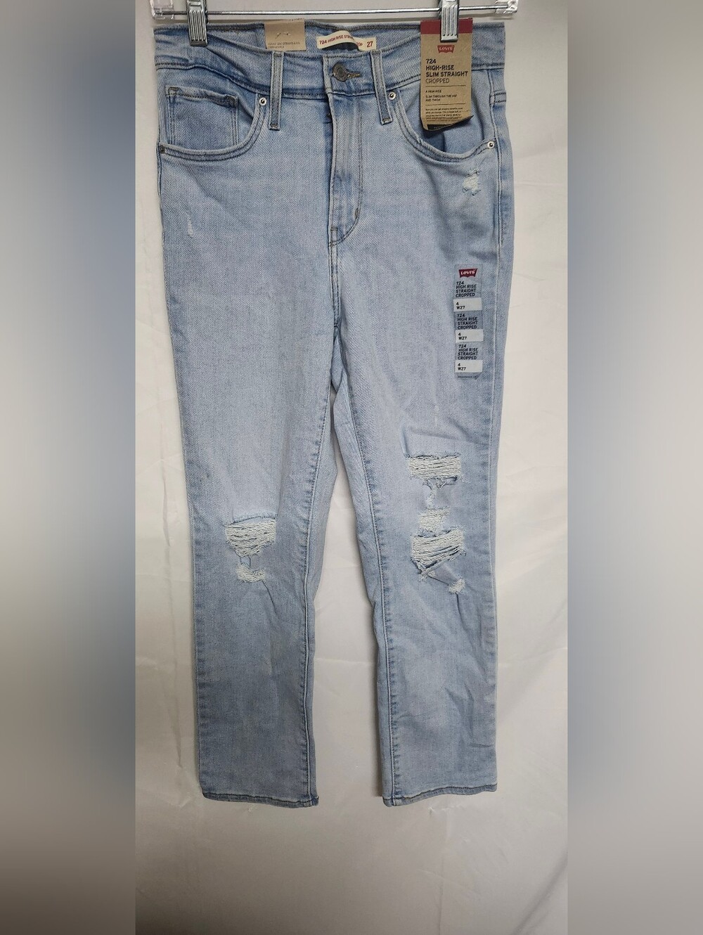 Levi's Women's Light Wash Distressed Cropped Straight Leg Jeans
